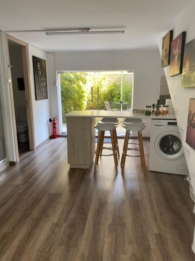 Modern City Center Appartment Saripolou Лимасол Екстериор снимка