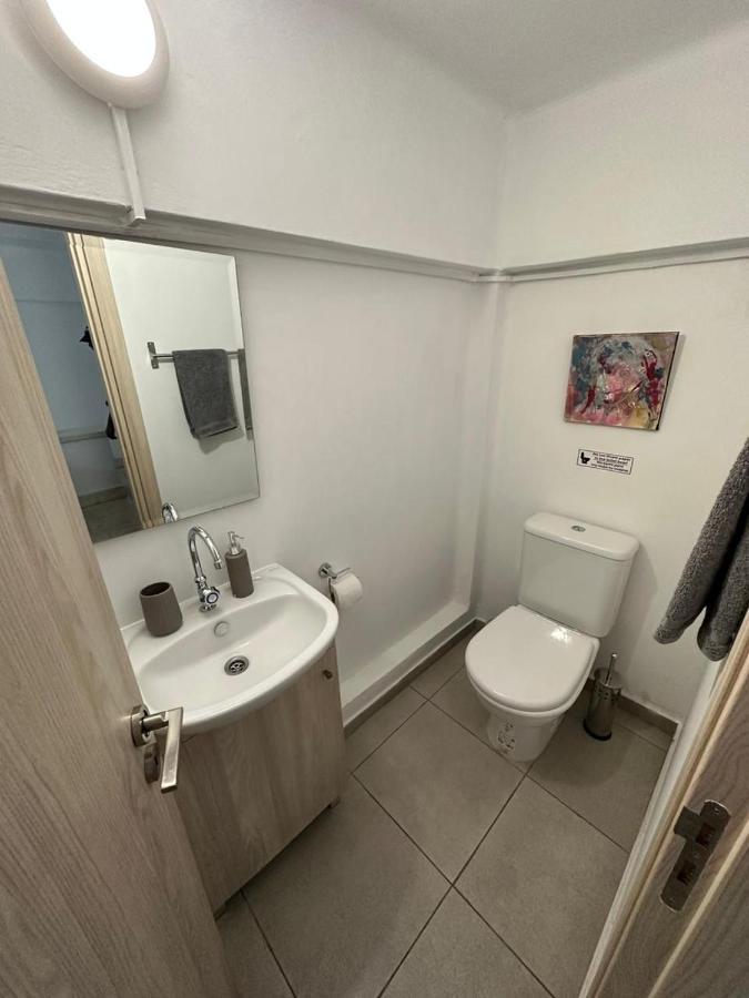 Modern City Center Appartment Saripolou Лимасол Екстериор снимка